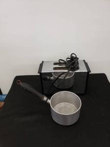 lot 6608 image: pair kitchen items