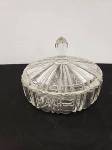 lot 6609 image: old candy dish