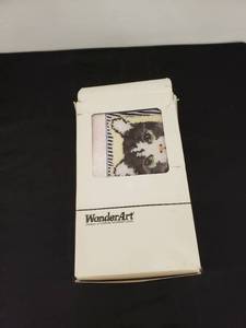 lot 6628 image: cat wonder art kit