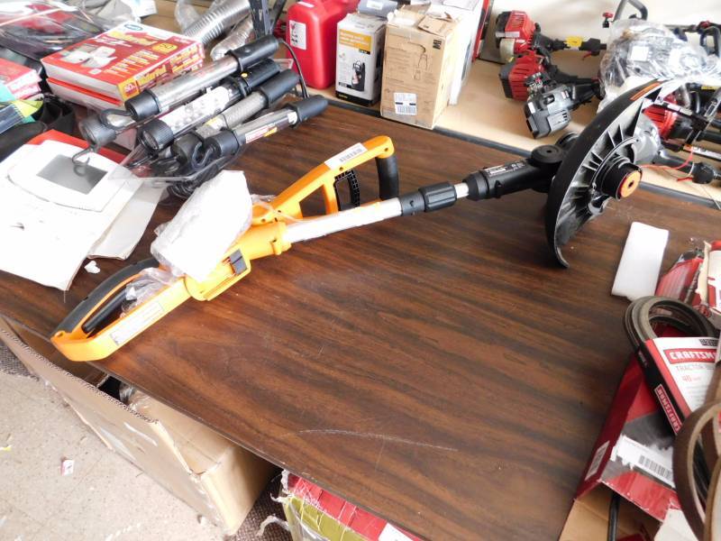 lot 1101 image: Worx 20 volt weed eater