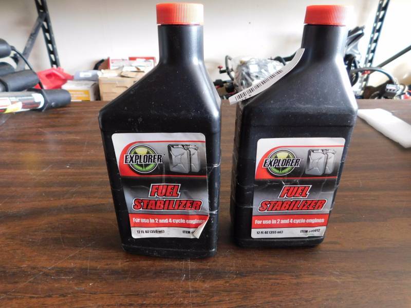lot 1107 image: 2 Qt fuel stabilizer