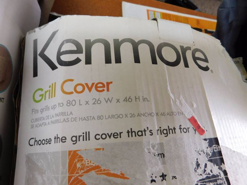 lot 1113 image: Kenmore grill cover
