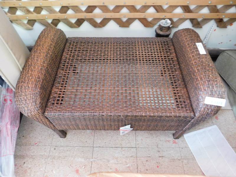 lot 1119 image: wicker patio otoman