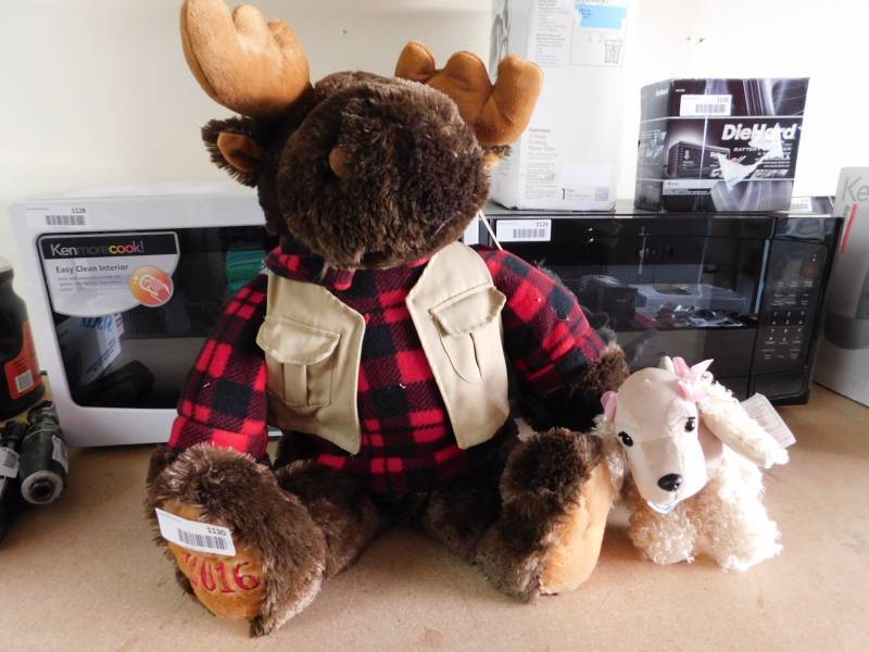 lot 1130 image: Moose stuffed animal and dog stuffed animal
