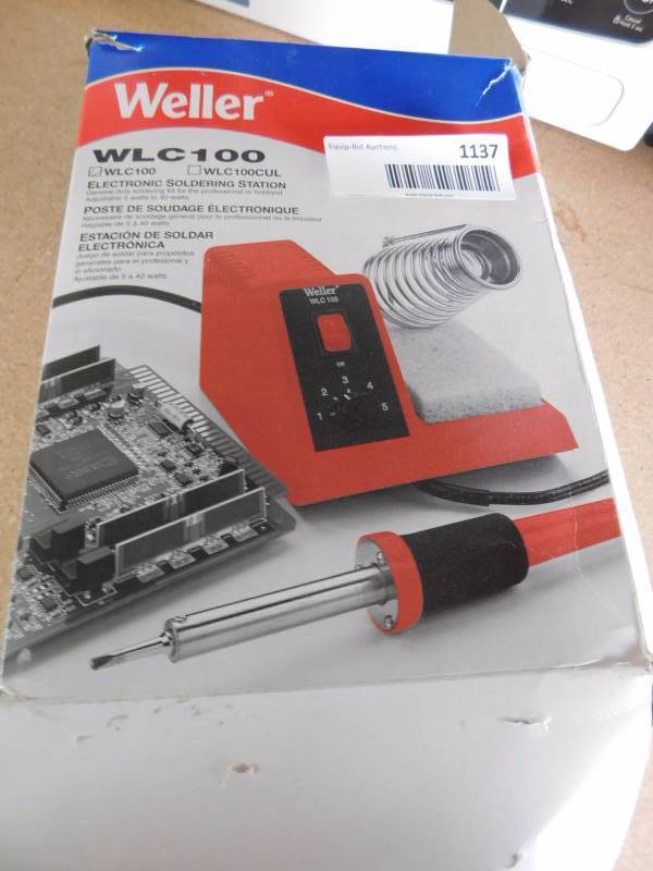 lot 1137 image: Weller soldering station