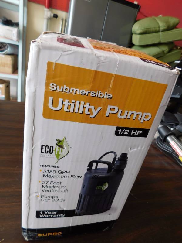 lot 1142 image: submersible 12 horse utility pump
