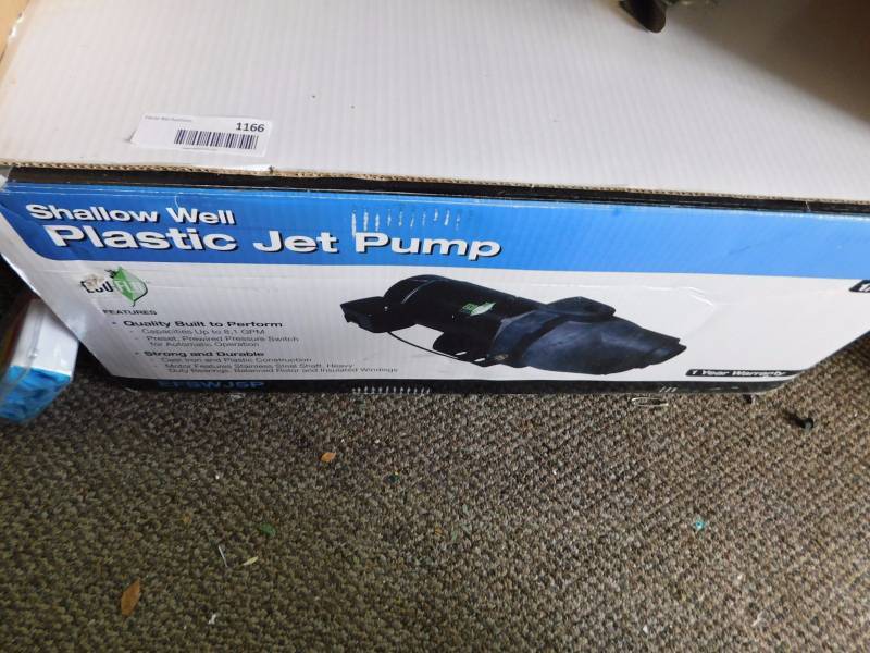 lot 1166 image: Shallow well jet pump 12 horse