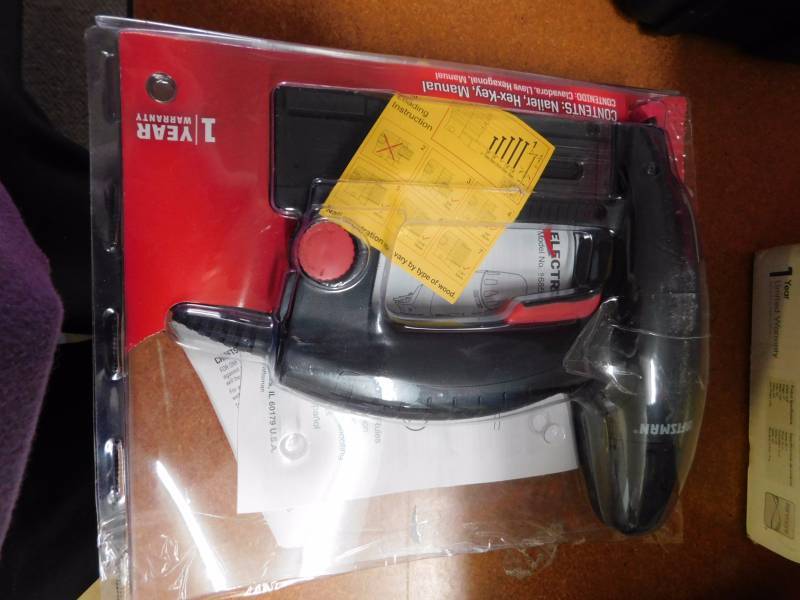 lot 1194 image: Craftsman power stapler