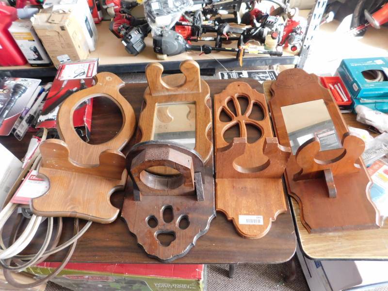 lot 1001 image: 4 oil lamp wood shelves
