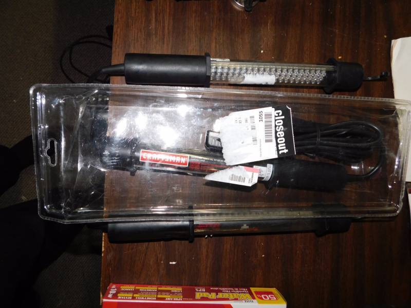 lot 1055 image: 3 Craftsman LED shoplights