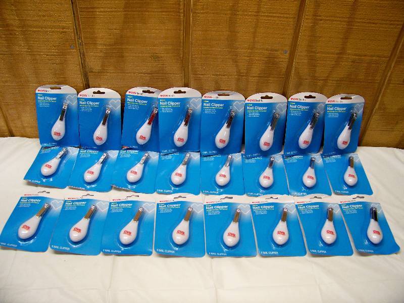 lot 29 image: 24 Pairs CVS Infant Nail Clippers