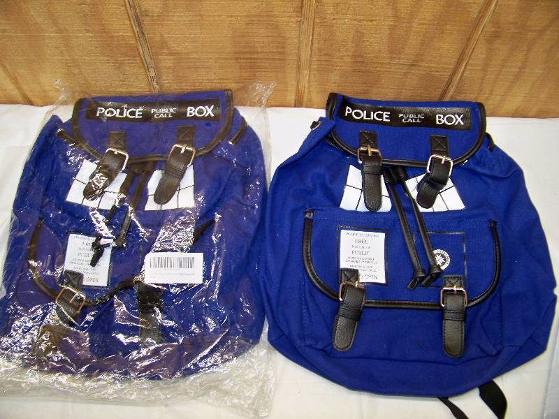 lot 73 image: 2 Dr Who Back Pack Slouch Sacks