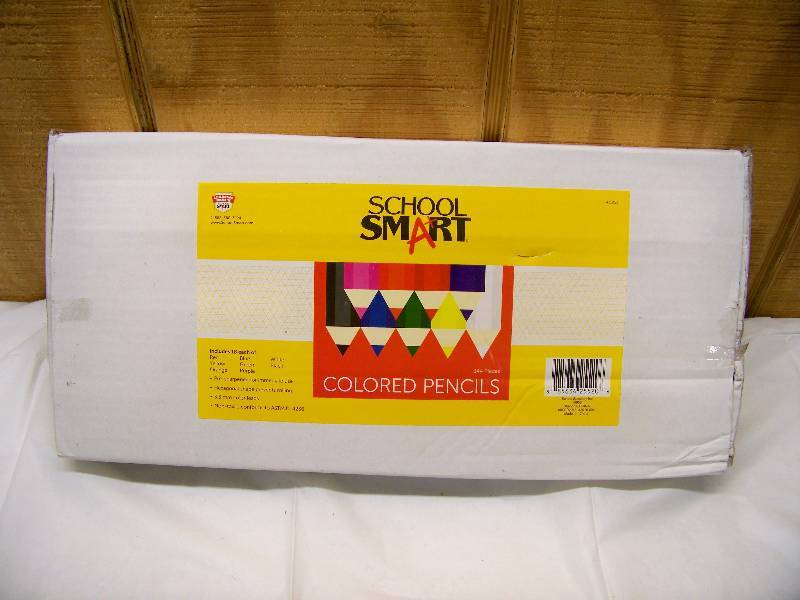 lot 79 image: 144 School Smart Colored Pencils