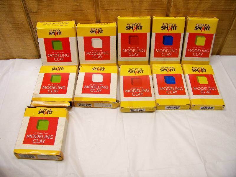 lot 81 image: 11 Pounds Modeling Clay