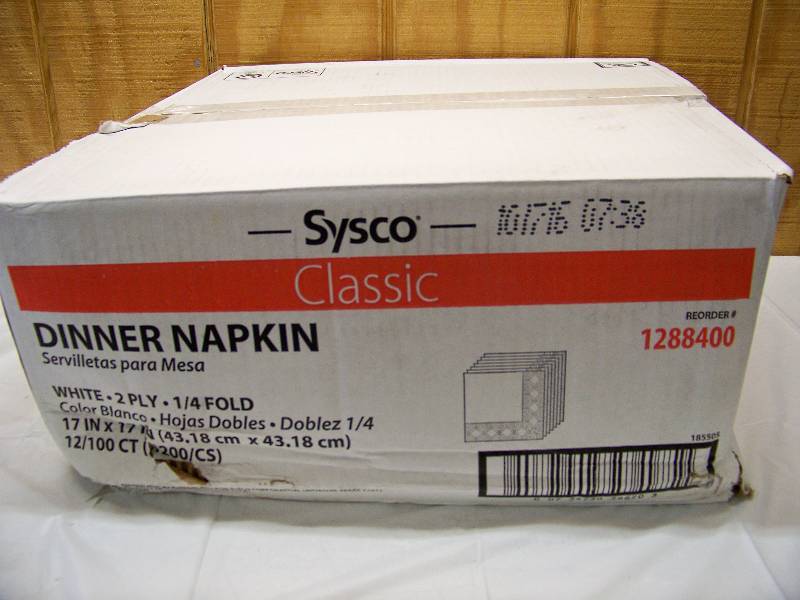 lot 64 image: 1200 Sysco Classic Dinner Napkins