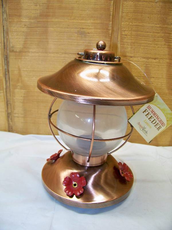 lot 107 image: Hummingbird Feeder