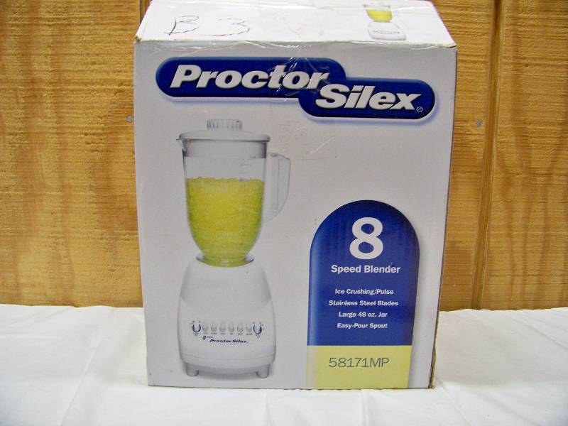 lot 128 image: Proctor Silex 8 Speed Blender