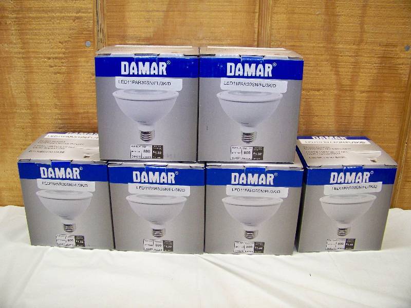 lot 136 image: 6 Damar 11W Par30 LED Flood Lamps