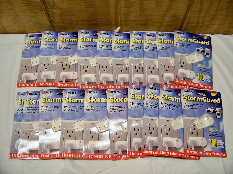 lot 153 image: 20 Woods Storm Guard Surge Protectors