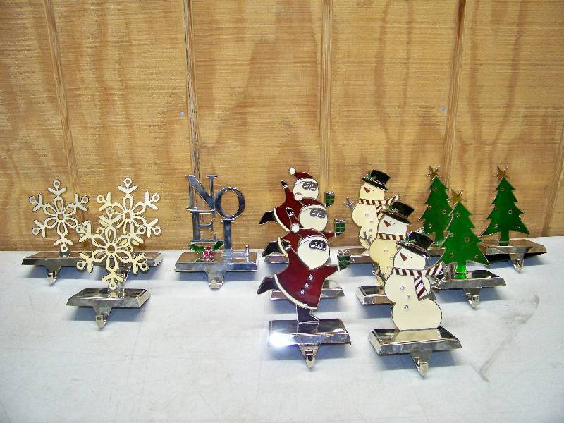 lot 197 image: 13 Stocking Holders