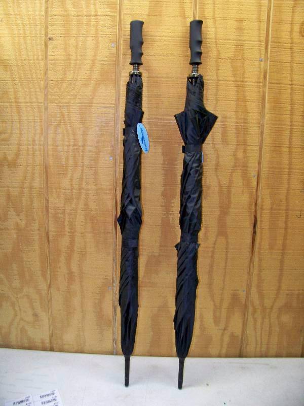 lot 189 image: 2 Golf Umbrellas