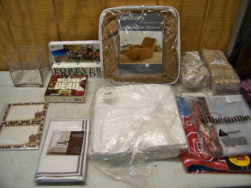 lot 247 image: Housewares