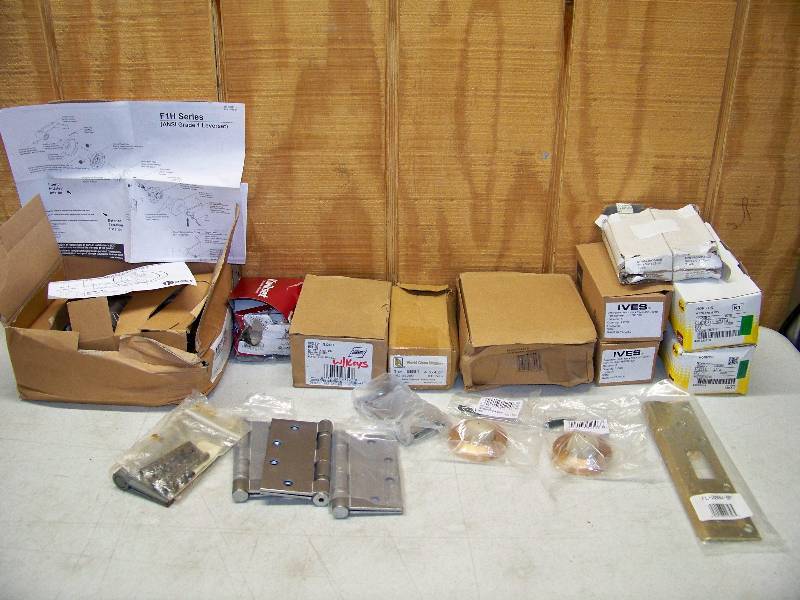 lot 252 image: Door Knobs, Hinges and Deadbolts