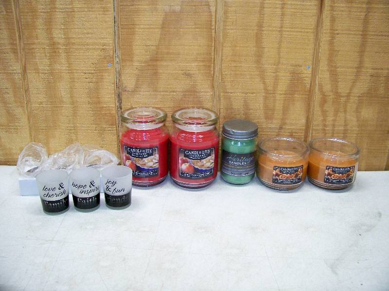 lot 258 image: Candles