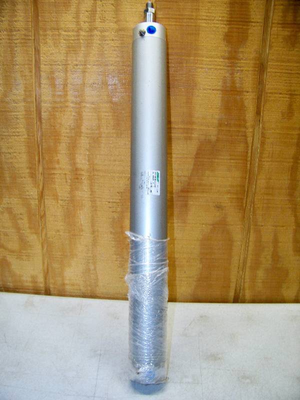 lot 365 image: Speedaire Air Cylinder