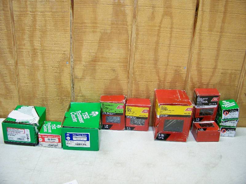 lot 369 image: Screws and Nails