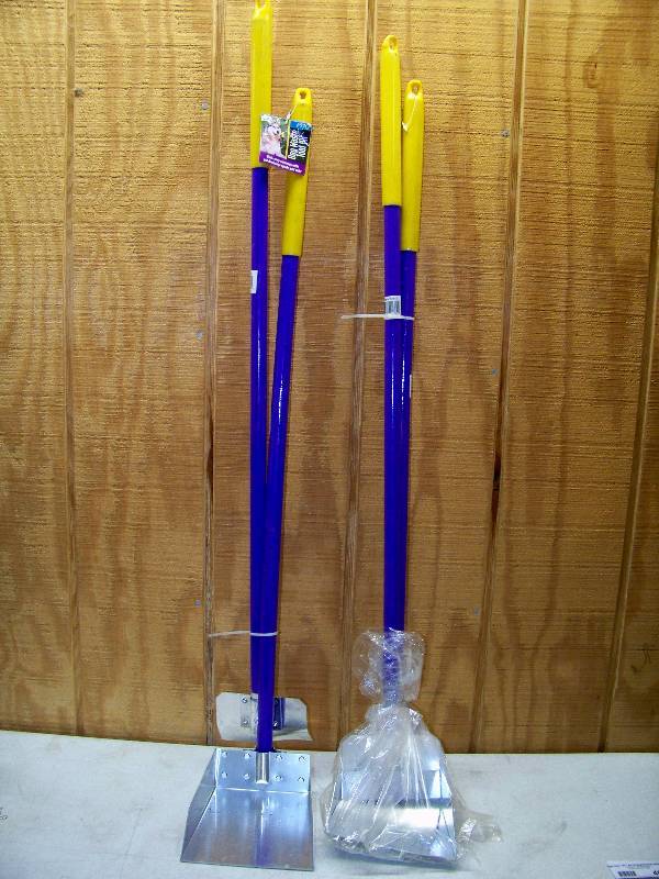 lot 461 image: 2 PDQ Dog Waste Tool Kits
