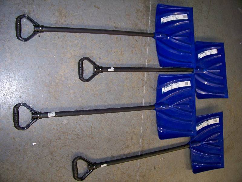 lot 475 image: 4 Steelcore Snow Shovels