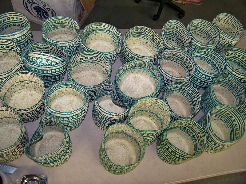 lot 481 image: 25 Mexican Baskets