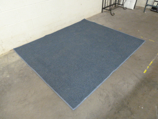 lot 247 image: NICE 5 X 7 AREA RUG