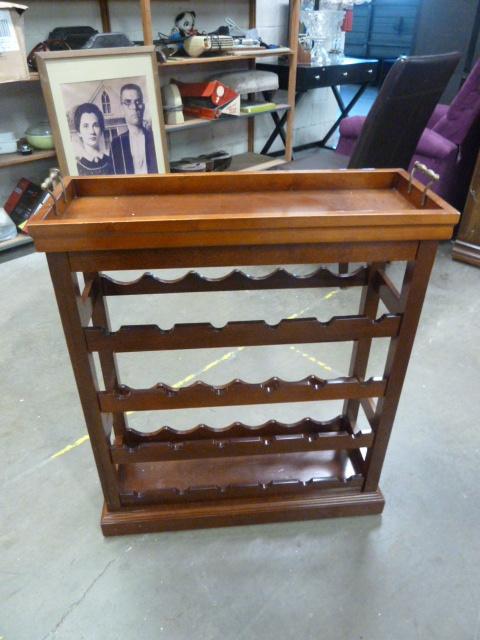 lot 10 image: WINE STATION with REMOVABLE TRAYSERVING TOP