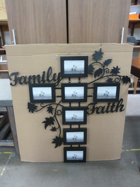 lot 205 image: FAMILY FAITH WALL DECOR