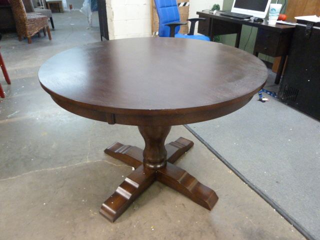 lot 202 image: ROUND PEDESTAL DINING TABLE