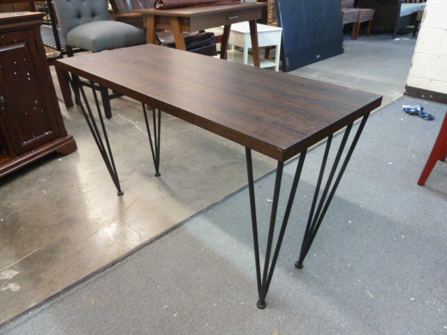 lot 31 image: CONSOLE TABLE WITH HAIRPIN LEGS