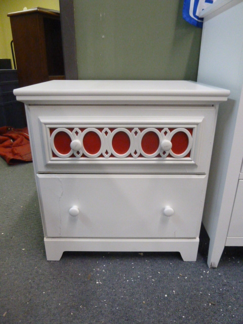 lot 43 image: WHITE & RED NIGHTSTAND...see pictures for conditons