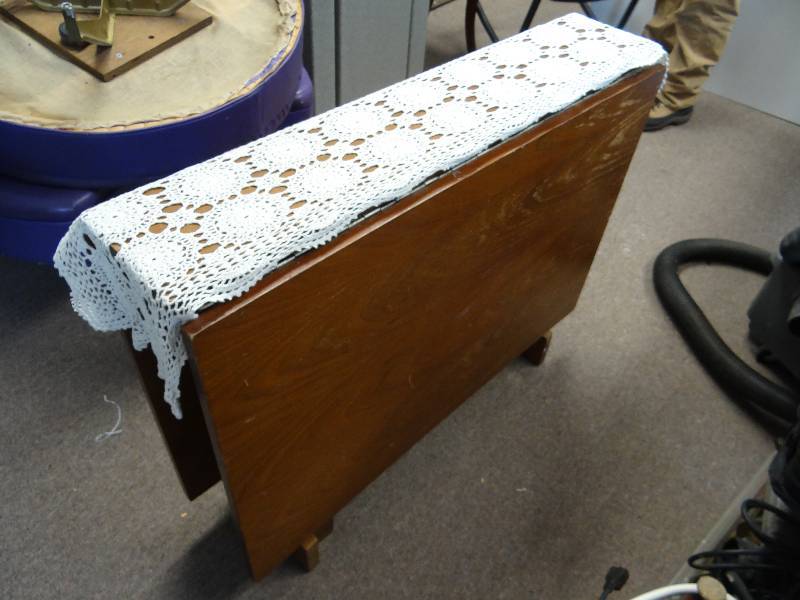 lot 2895 image: Light Wood Classic Folding Dinning Table w Table Top Cloth