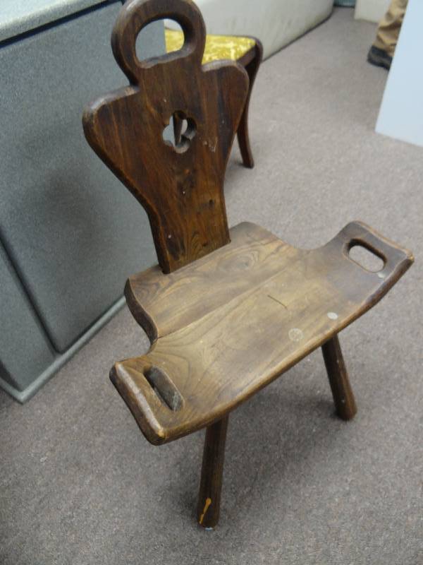 lot 2898 image: Solid Dark Wood Finish Antique Birthing Chair