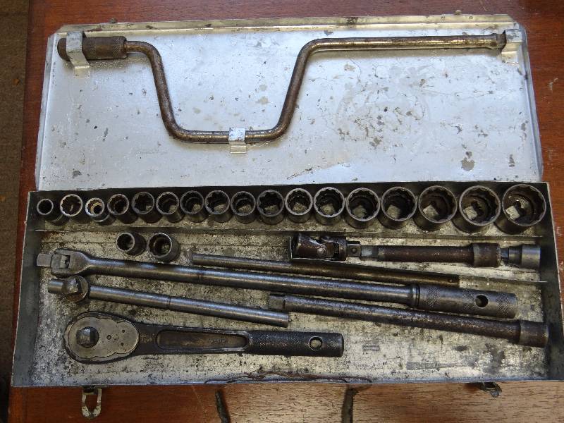 lot 2919 image: New Britain � Drive SocketRatchet Set w Case