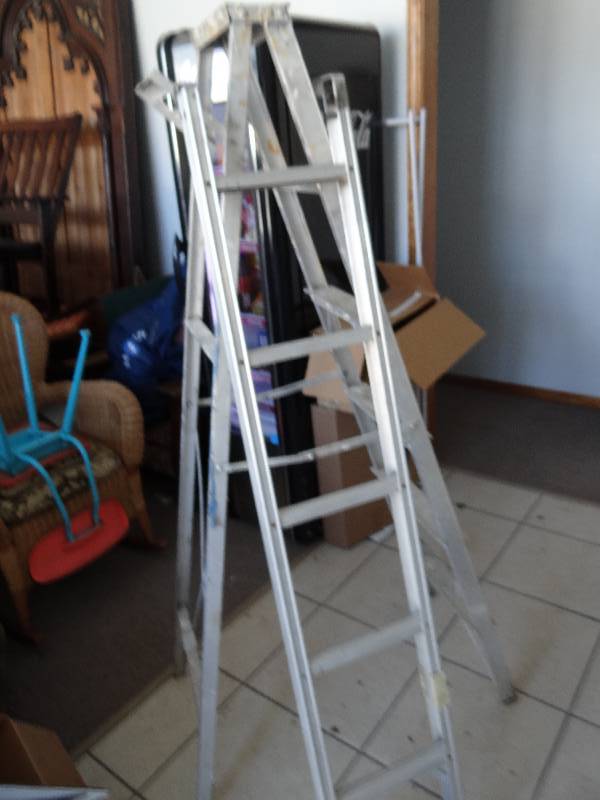 lot 2927 image: (2) All Aluminum 5ft Step Ladders
