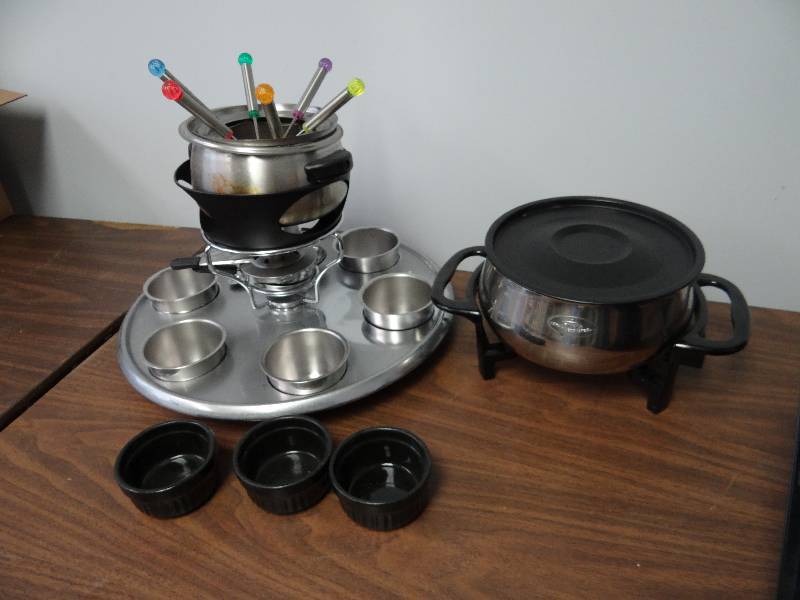 lot 2941 image: Rival Assorted Lot of Fondue Pots And Chaffing Dish Accessories