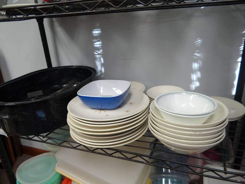 lot 2967 image: Large Assorted Shelf Lot of Dishware