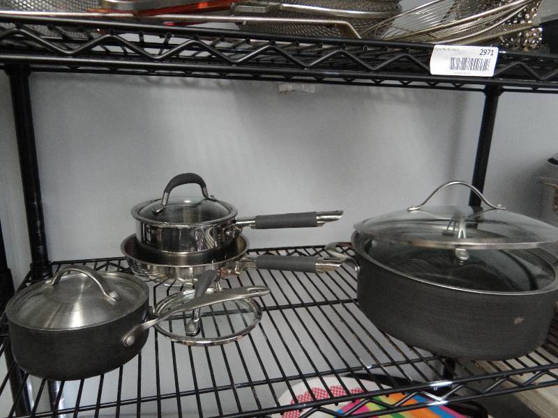 lot 2972 image: Large Assorted Shelf Lot of Cooking Ware