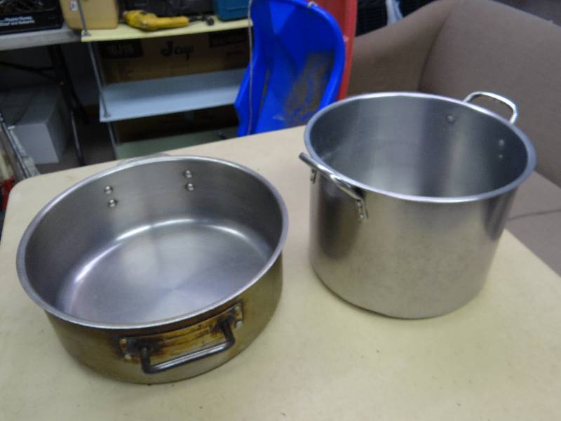 lot 2974 image: 2 Stainless Cooking Stock Pots