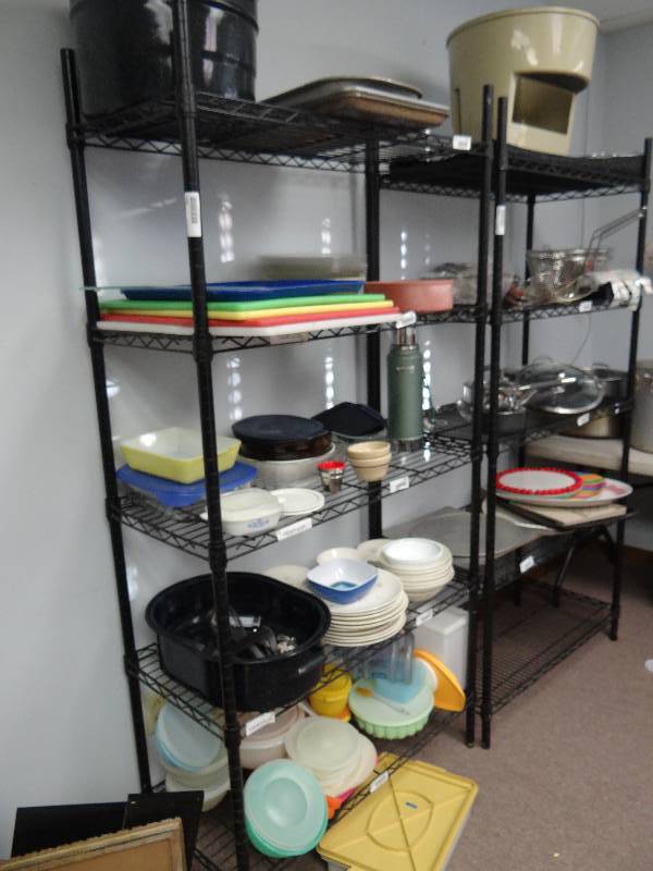lot 2977 image: Black 5 Tier Metal Wire Storage Rack
