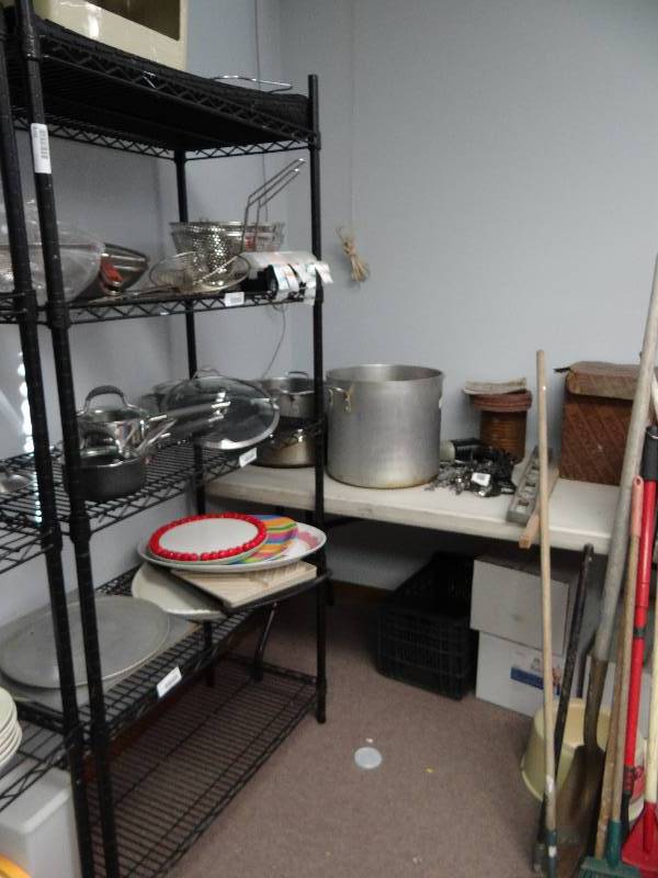 lot 2978 image: Black 5 Tier Metal Wire Storage Rack