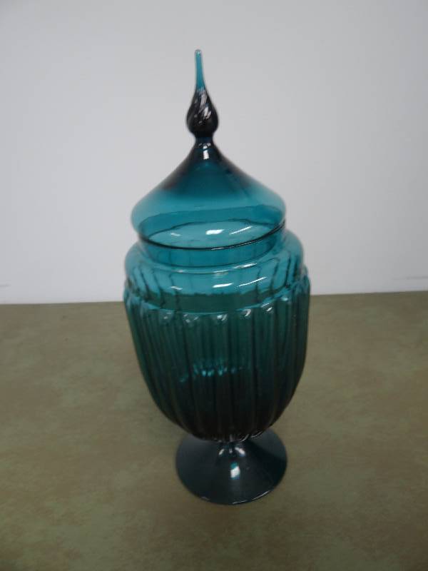 lot 2519 image: Antique Danty Hand Blow Candy Dish